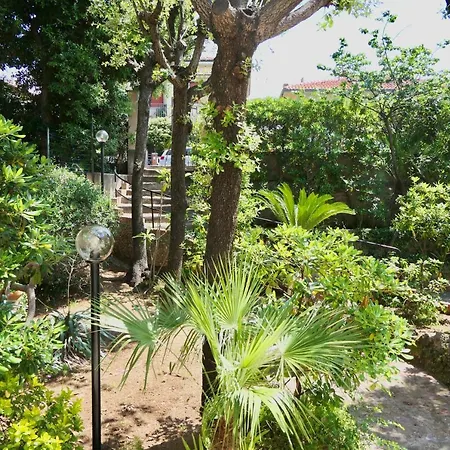 Isstravel, Il Boschetto - - 150 Mt From The Aparthotel San Vincenzo